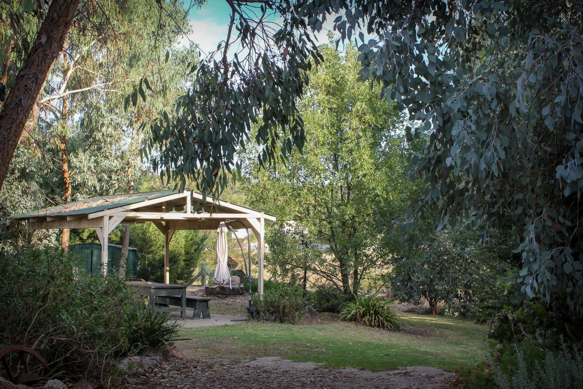 Beechworth Cabins Bagian luar foto